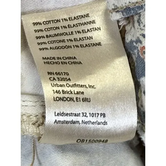 Pilcro Anthropologie The Wanderer Shorts Sz 30 Paisley Floral Patchwork Fray Hem - Picture 7 of 10